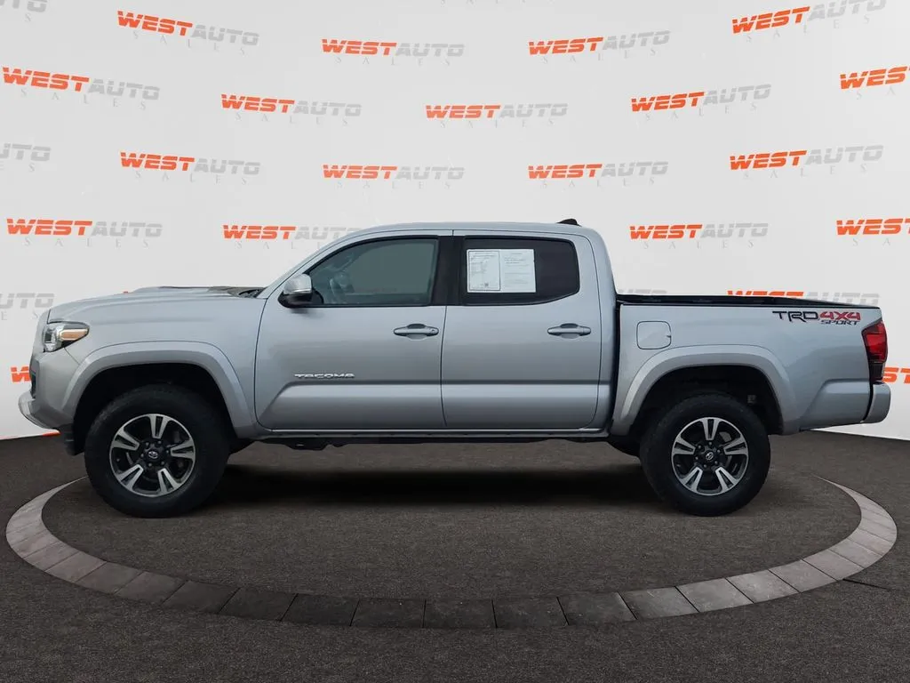 2019 Toyota Tacoma TRD Sport - Photo 2