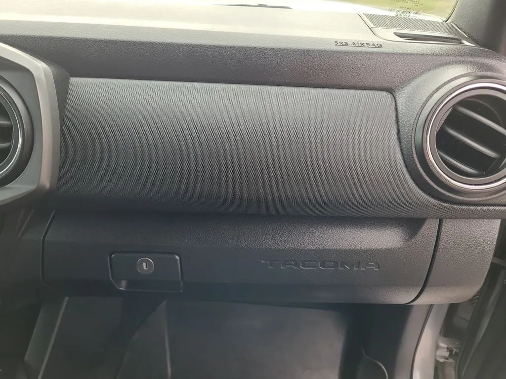 2019 Toyota Tacoma TRD Sport - Photo 16