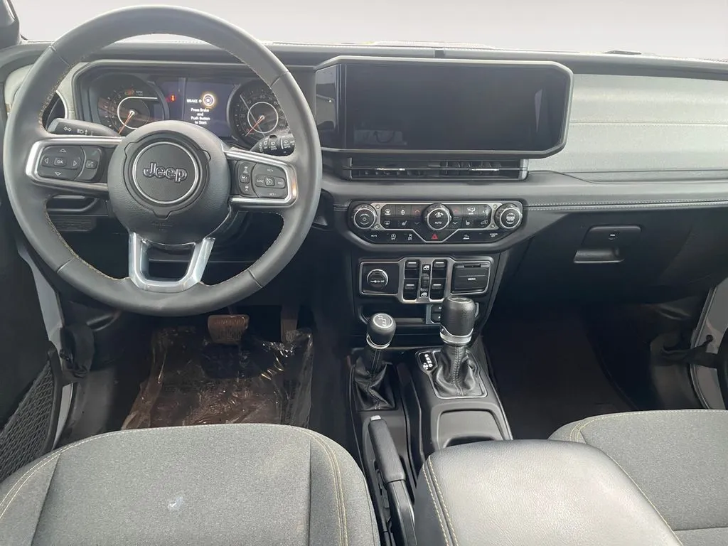 2024 Jeep Wrangler 4-Door Sahara - Photo 10