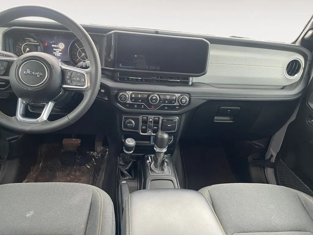 2024 Jeep Wrangler 4-Door Sahara - Photo 11