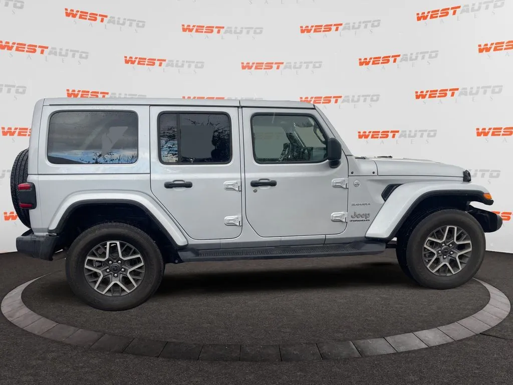 2024 Jeep Wrangler 4-Door Sahara - Photo 6
