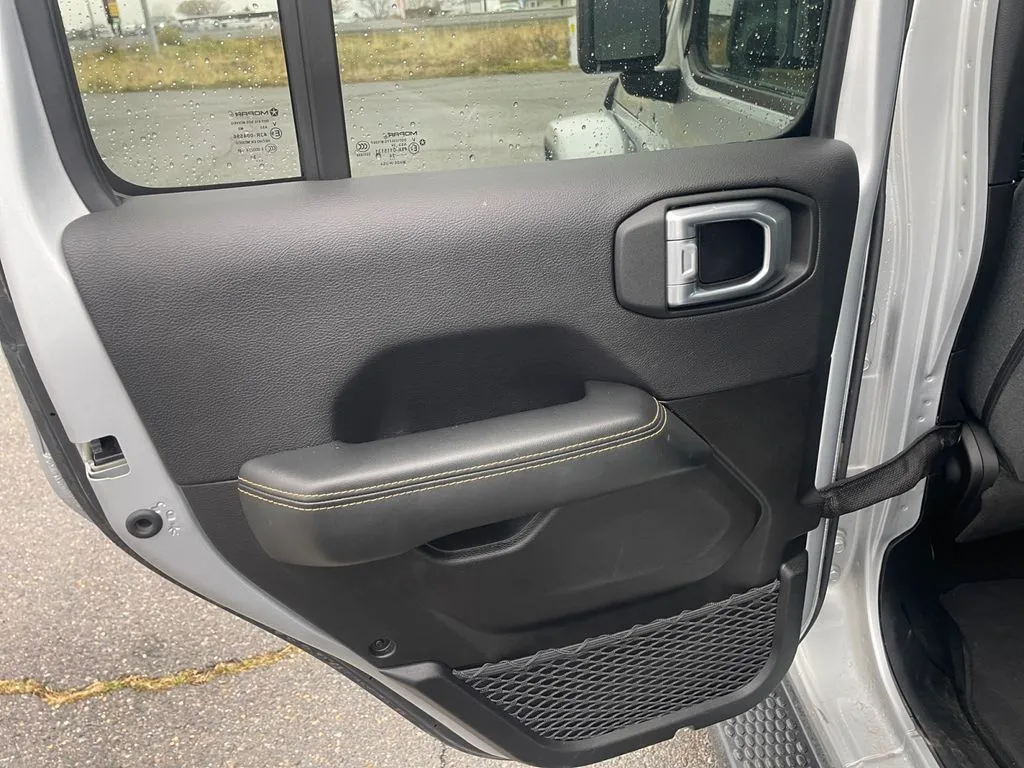2024 Jeep Wrangler 4-Door Sahara - Photo 19