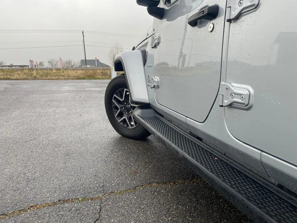 2024 Jeep Wrangler 4-Door Sahara - Photo 29