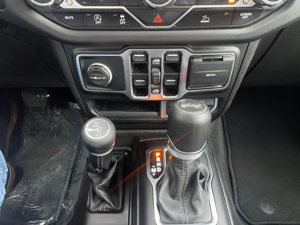 2024 Jeep Wrangler 4-Door Sahara - Photo 27