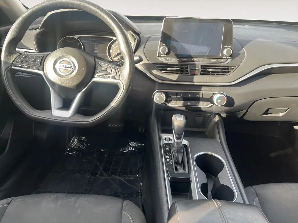 2022 Nissan Altima SV - Photo 10