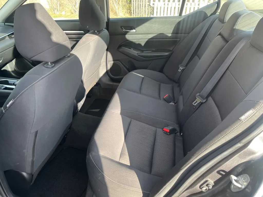 2022 Nissan Altima SV - Photo 18