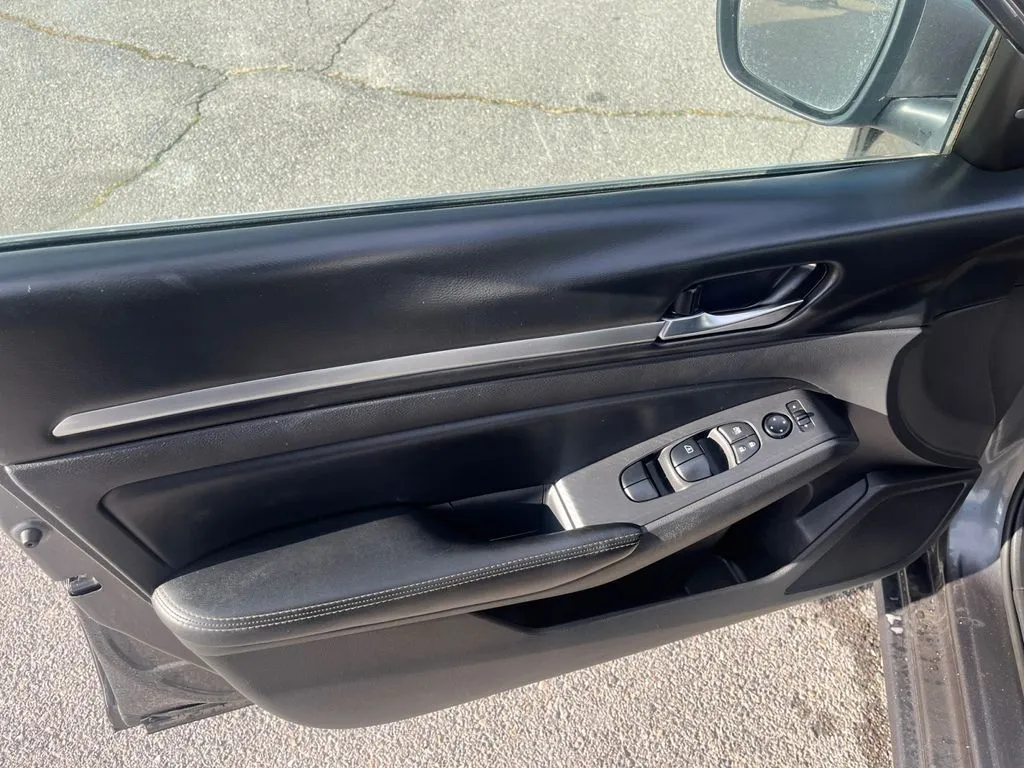 2022 Nissan Altima SV - Photo 21