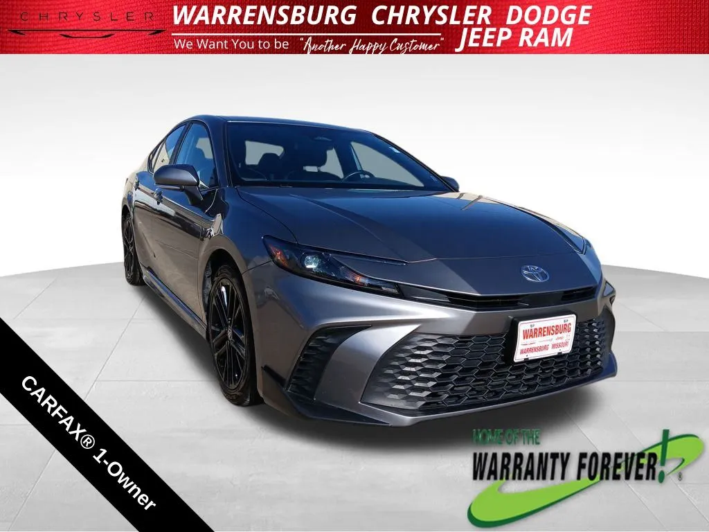 Used 2025 Toyota Camry SE with VIN 4T1DAACK0SU527397 for sale in Kansas City