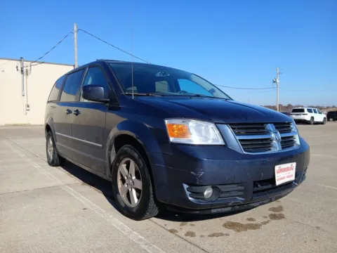Blue 2008 Dodge Grand Caravan SXT for sale in Warrensburg, MO