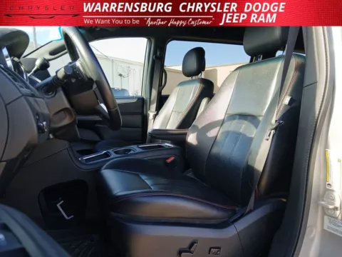 More photos of 2016 Dodge Grand Caravan R/T at Warrensburg CDJR, MO