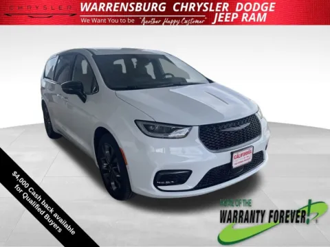 White 2026 Chrysler Pacifica Select for sale in Warrensburg, MO