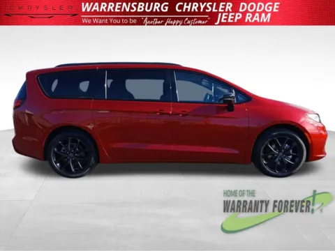 Photos of 2026 Chrysler Pacifica Select for sale in Warrensburg, MO at Warrensburg CDJR