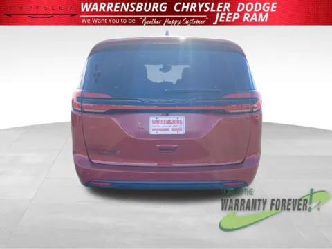 More photos of 2026 Chrysler Pacifica Select at Warrensburg CDJR, MO