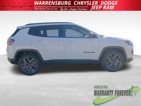 Photos of 2026 Jeep Compass Latitude for sale in Warrensburg, MO at Warrensburg CDJR