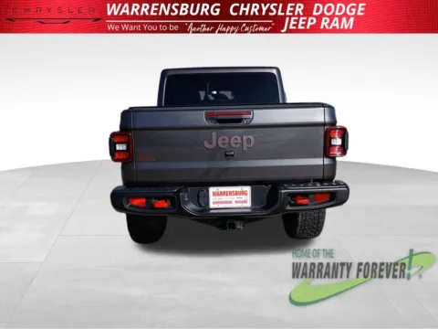 More photos of 2023 Jeep Gladiator Rubicon at Warrensburg CDJR, MO
