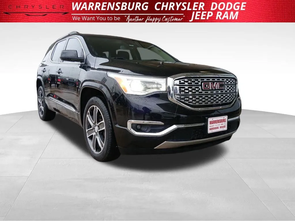 2017 GMC Acadia Denali's photo