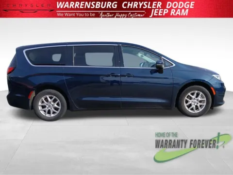 Photos of 2023 Chrysler Pacifica Touring L for sale in Warrensburg, MO at Warrensburg CDJR