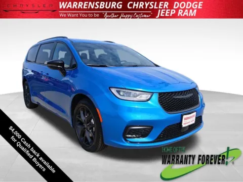 Blue 2026 Chrysler Pacifica Select for sale in Warrensburg, MO