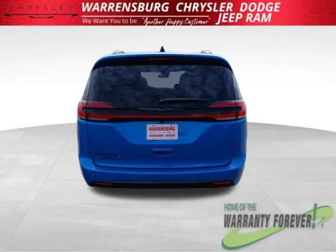 More photos of 2026 Chrysler Pacifica Select at Warrensburg CDJR, MO