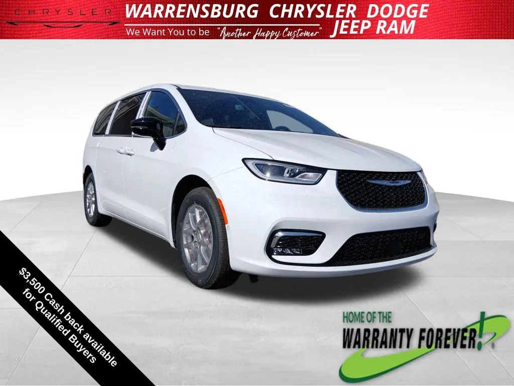 White 2026 Chrysler Pacifica Select for sale in Warrensburg, MO