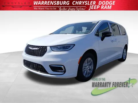 More photos of 2026 Chrysler Pacifica Select at Warrensburg CDJR, MO