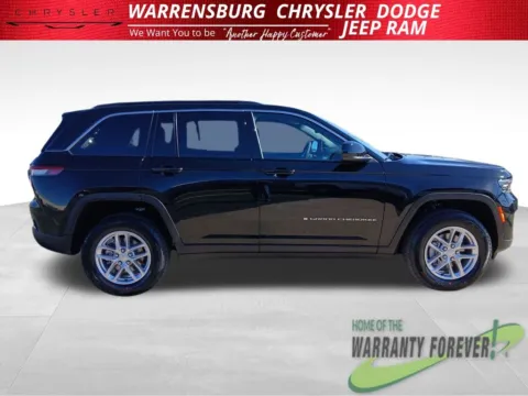 Photos of 2026 Jeep Grand Cherokee Laredo for sale in Warrensburg, MO at Warrensburg CDJR