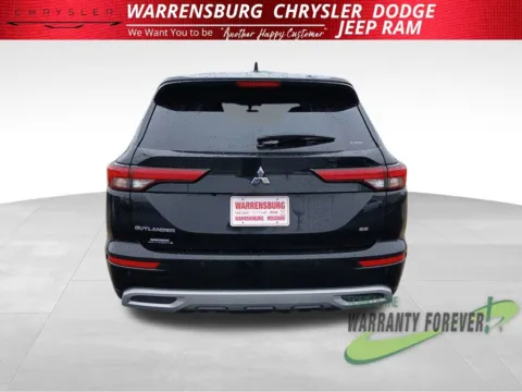 More photos of 2024 Mitsubishi Outlander at Warrensburg CDJR, MO