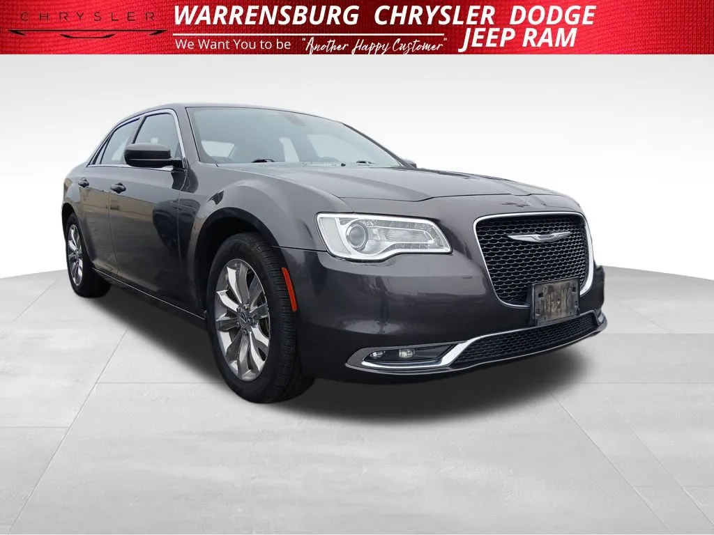 Used 2015 Chrysler 300 Limited with VIN 2C3CCARG2FH781915 for sale in Kansas City