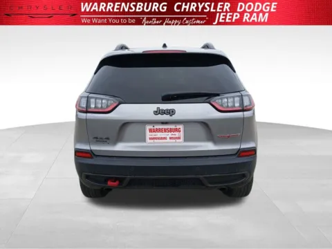 More photos of 2019 Jeep Cherokee Trailhawk at Warrensburg CDJR, MO