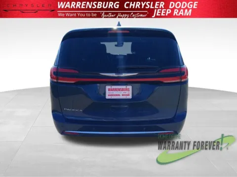 More photos of 2023 Chrysler Pacifica Touring L at Warrensburg CDJR, MO
