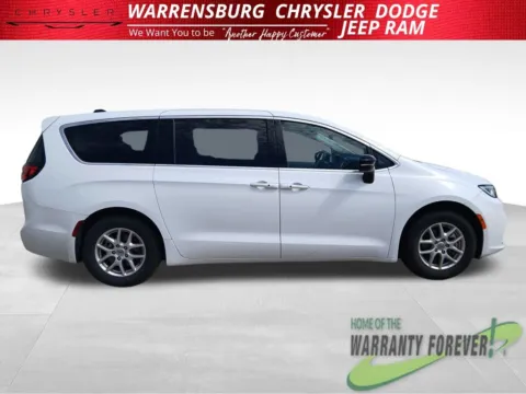 Photos of 2024 Chrysler Pacifica Touring L for sale in Warrensburg, MO at Warrensburg CDJR