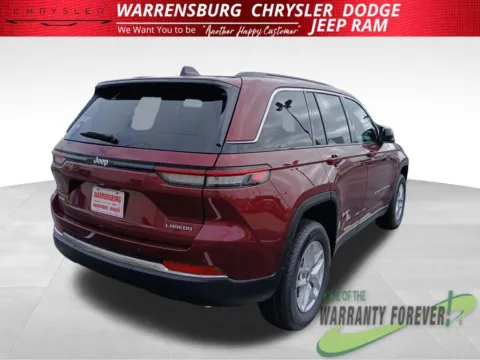 Another view of 2026 Jeep Grand Cherokee Laredo for sale in Warrensburg, MO at Warrensburg CDJR