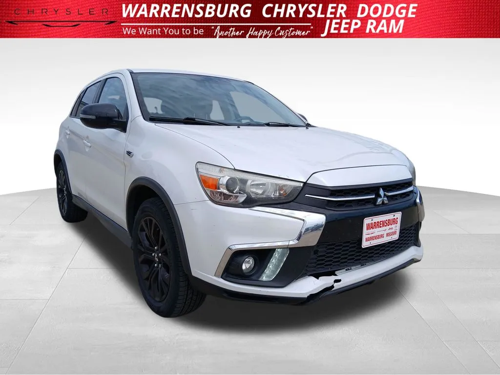 2018 Mitsubishi Outlander Sport 2.0 LE 2WD CVT's photo