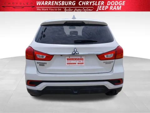 More photos of 2018 Mitsubishi Outlander Sport 2.0 LE at Warrensburg CDJR, MO