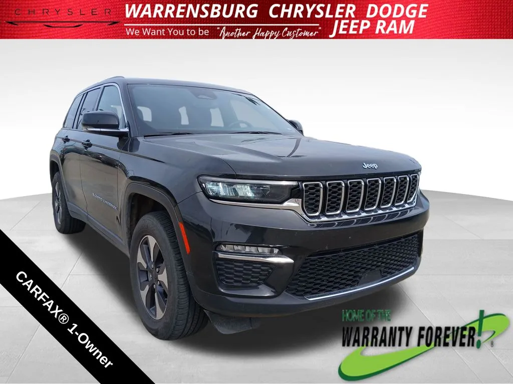 Used 2024 Jeep Grand Cherokee 4xe with VIN 1C4RJYB66RC121048 for sale in Kansas City