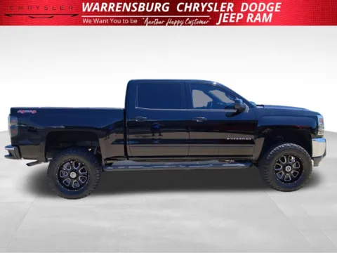 Photos of 2017 Chevrolet Silverado 1500 LT for sale in Warrensburg, MO at Warrensburg CDJR