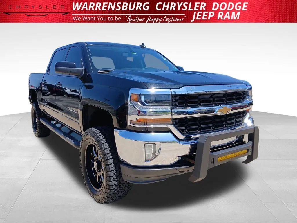 Black 2017 Chevrolet Silverado 1500 LT for sale in Warrensburg, MO
