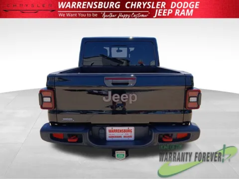 More photos of 2021 Jeep Gladiator Rubicon at Warrensburg CDJR, MO
