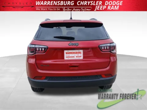 More photos of 2026 Jeep Compass Latitude at Warrensburg CDJR, MO