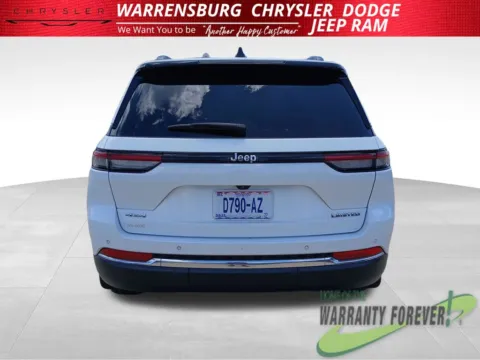 More photos of 2023 Jeep Grand Cherokee Limited at Warrensburg CDJR, MO