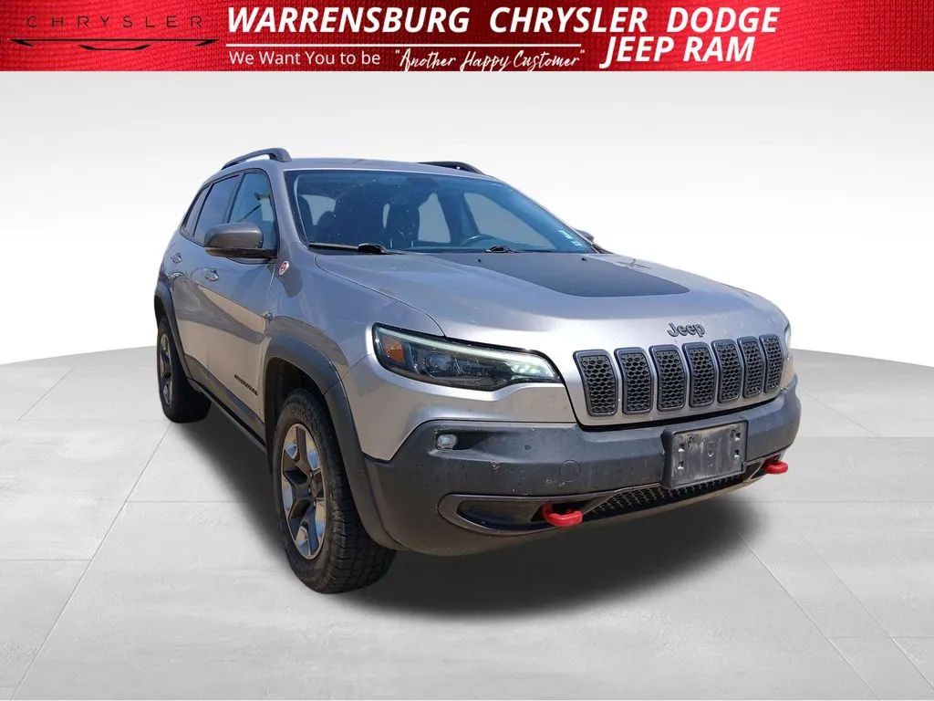 Used 2019 Jeep Cherokee Trailhawk with VIN 1C4PJMBX2KD359343 for sale in Kansas City