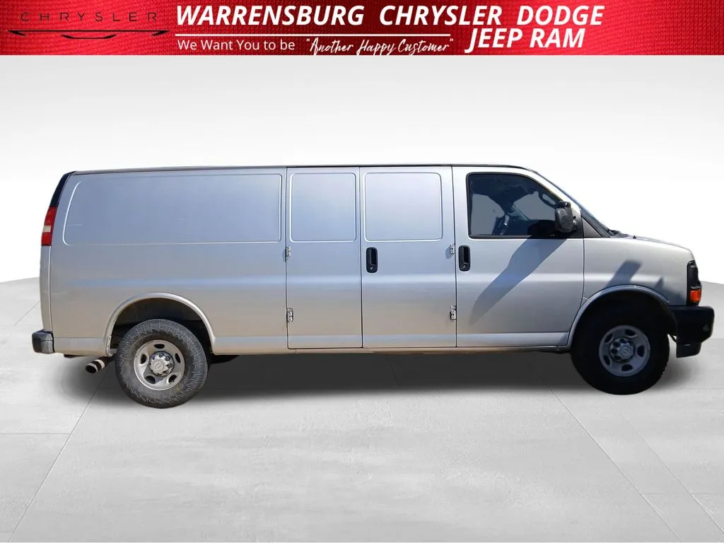 Used 2017 Chevrolet Express Cargo Work Van with VIN 1GCWGBFG3H1191375 for sale in Warrensburg, MO