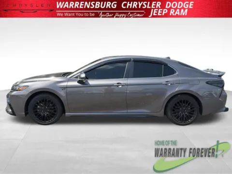 More photos of 2024 Toyota Camry SE at Warrensburg CDJR, MO