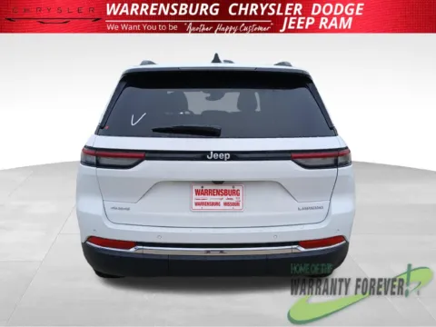 More photos of 2027 Jeep Grand Cherokee Laredo at Warrensburg CDJR, MO