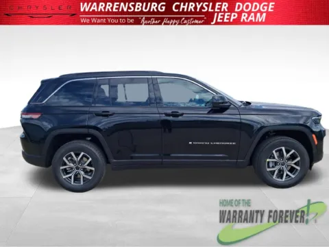 Another view of 2027 Jeep Grand Cherokee Laredo X for sale in Warrensburg, MO at Warrensburg CDJR