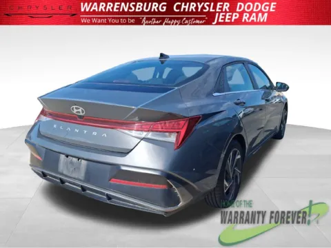 More photos of 2025 Hyundai Elantra SEL Convenience at Warrensburg CDJR, MO