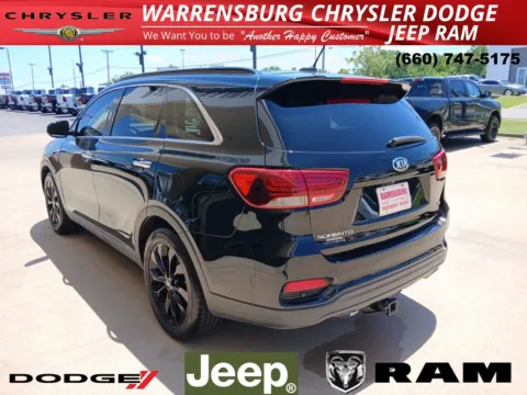 More photos of 2020 Kia Sorento S at Warrensburg CDJR, MO
