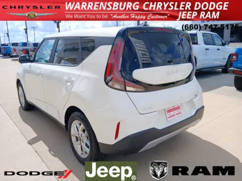 More photos of 2023 Kia Soul LX at Warrensburg CDJR, MO