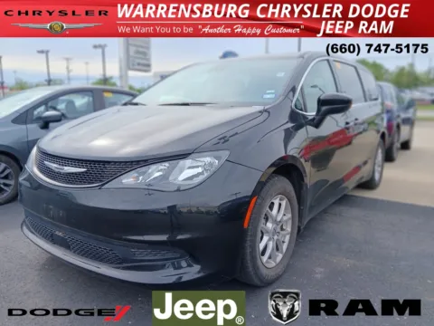 More photos of 2023 Chrysler Pacifica Touring L at Warrensburg CDJR, MO