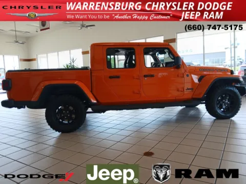 Photos of 2025 Jeep Gladiator for sale in Warrensburg, MO at Warrensburg CDJR